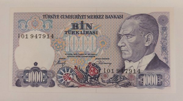 7. EMISYON 1000 TL 01 ILK SERI