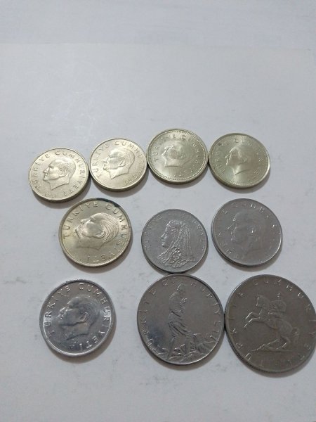 10 adet T.C madeni çil para 